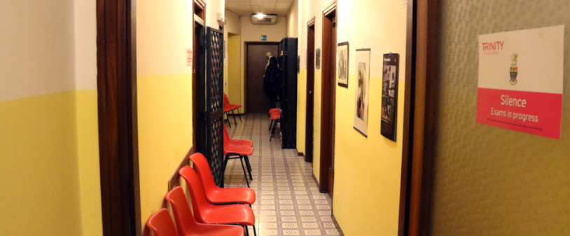 Oxford_gallery_ChiSiamo_03